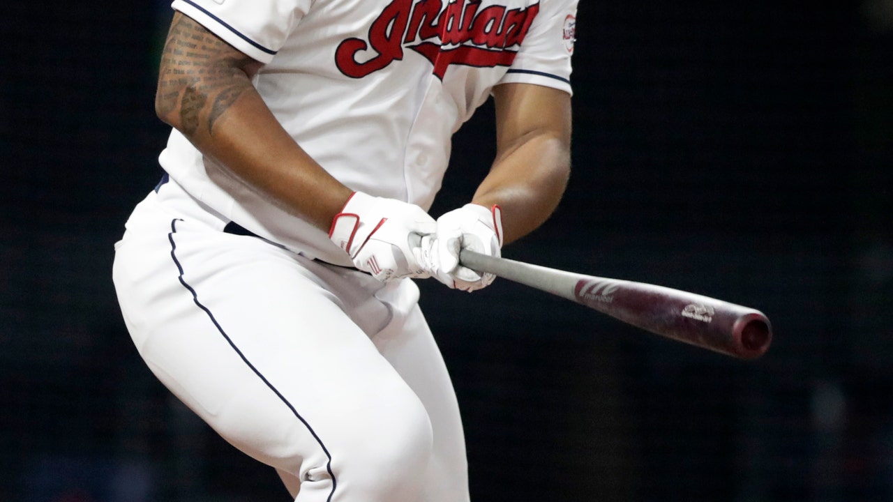 Kipnis hits walk-off homer in 10th as Indians edge Royals
